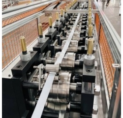 宜興T型龍骨機